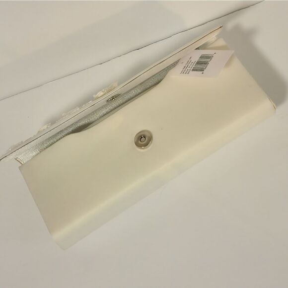 Things Remembered Vintage Cream Silk Beaded Clutch Bag - Picture 6 of 9